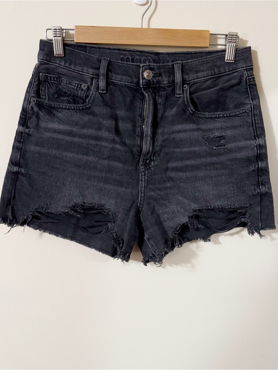 American Eagle Outfitters Pants - American Eagle Black Highest Rise 90s Boyfriend Short Size 6 Distressed